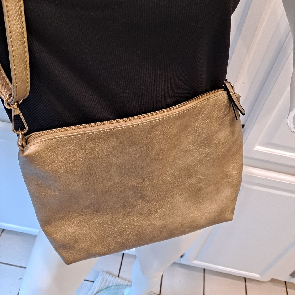 Elegant Gold Crossbody Bag